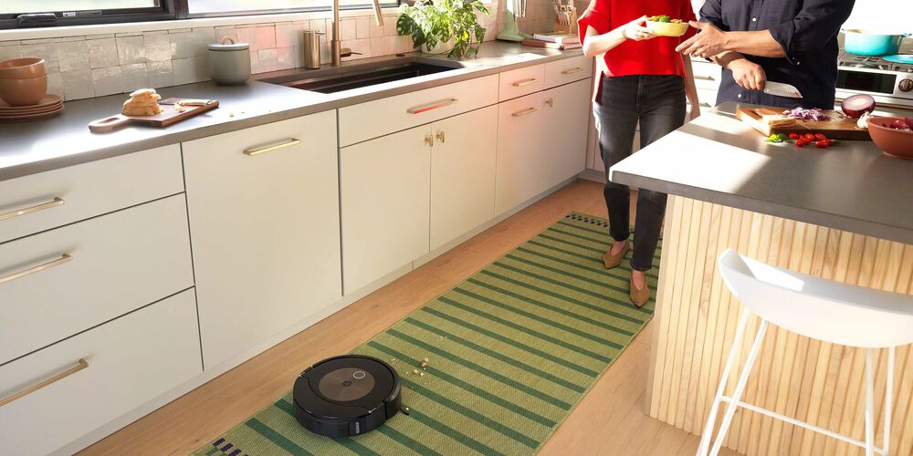 Roomba Combo j9 dans la cuisine