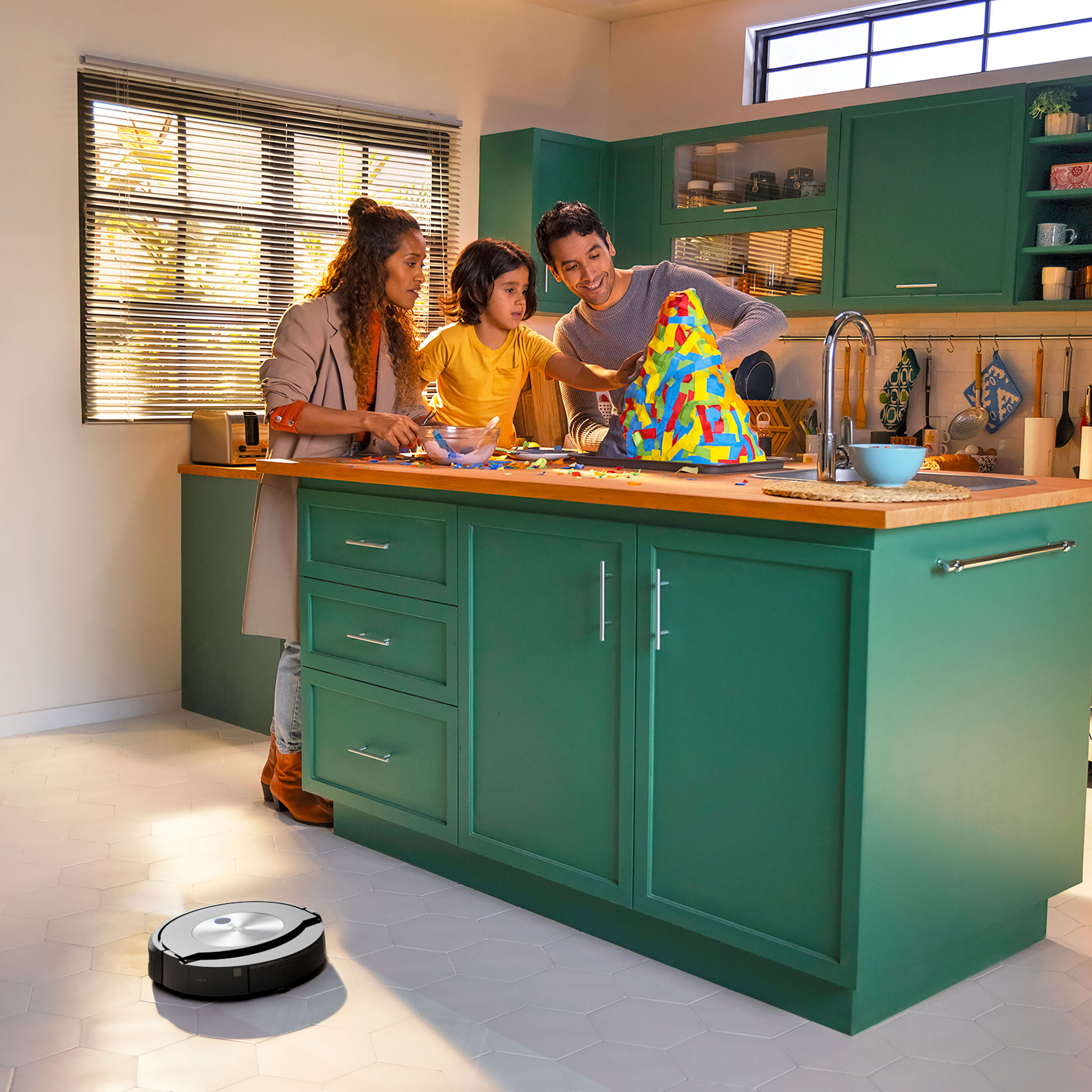 iRobot Roomba Combo™ j7+ Robot Vacuum and Mop iRobot®