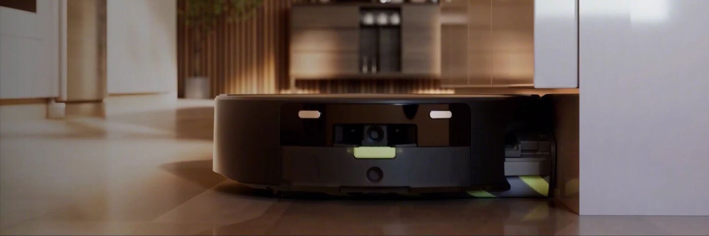 More cleaning power. Smarter performance. More hands-free convenience.